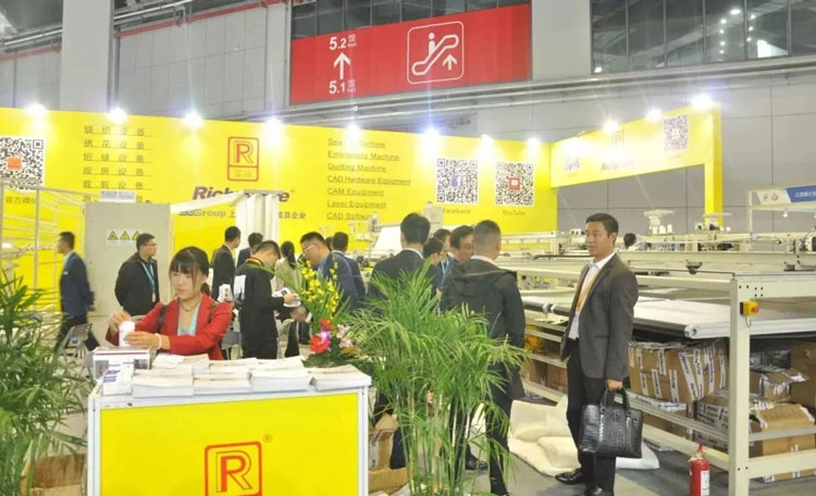 富怡被芯拷邊機生產(chǎn)線