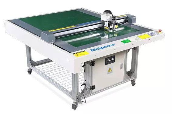 1553237433113746.jpg 版房設(shè)備.jpg